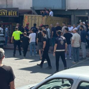 freni bosalan kamyon dukkana girdi GI1Pqxzn