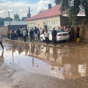 saganak sonrasi sel evleri su basti FpqdnL9j