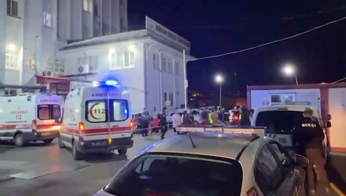 amasrada kafe karisti iki grup birbirine girdi yedi kisi yaralandi 5aarhzuS