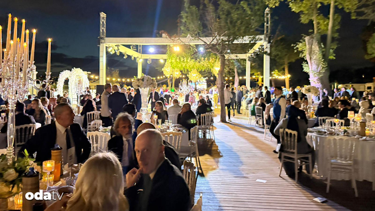 fahrettin altundan oglu mustafa bilge altuna gosterisli dugun rmvW8uLk