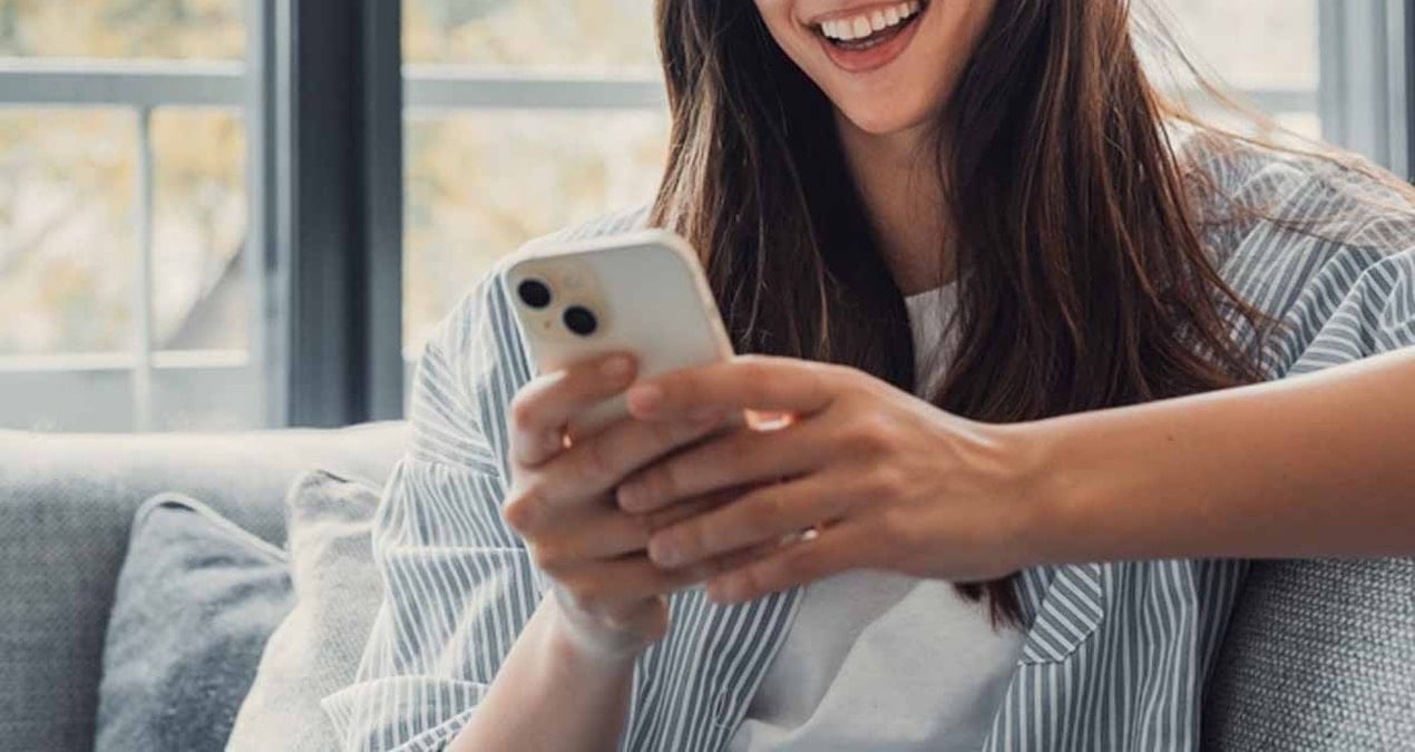 halk isyan etti hukumetin getirdigi gunde 2 saat telefon yasagi ortaligi karistirdi ZnsAaHkW