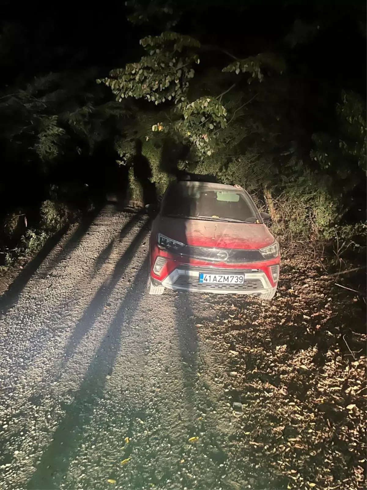 sakaryada kanli infaz suphelilerin araci bulundu YBY3SAVm