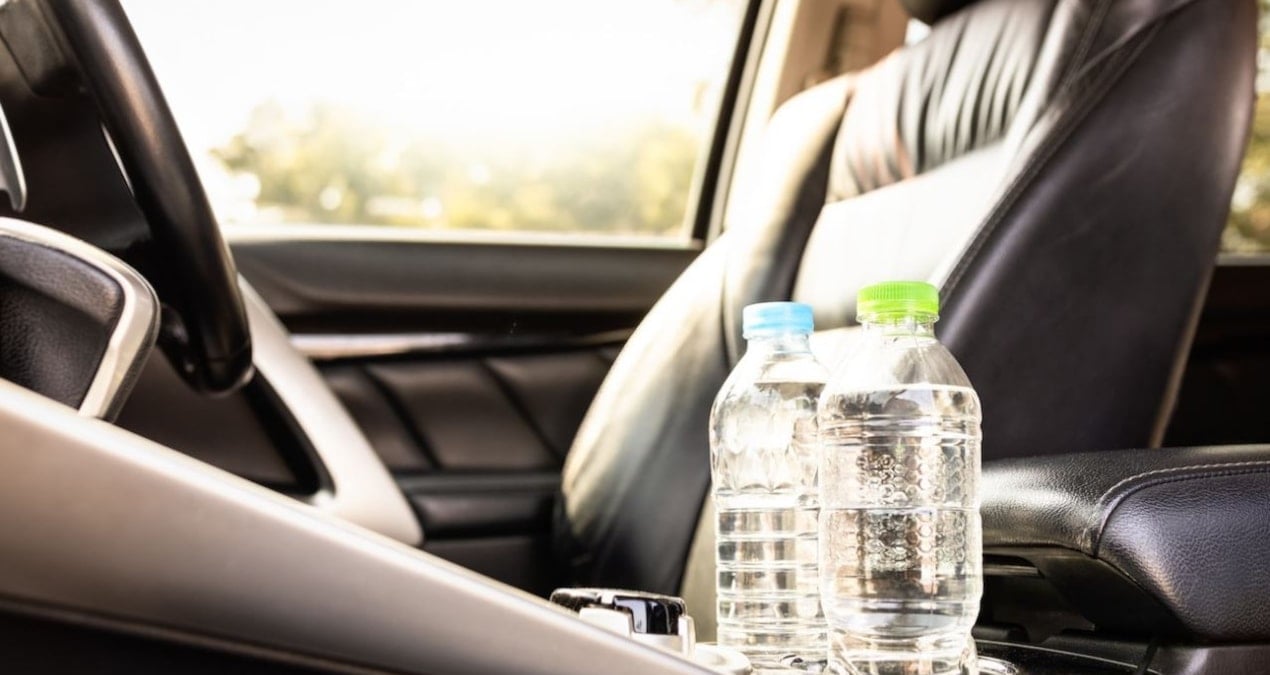 su sisesini aracta birakanlar yandi adeta zehir saciyor 5S4cqgbO