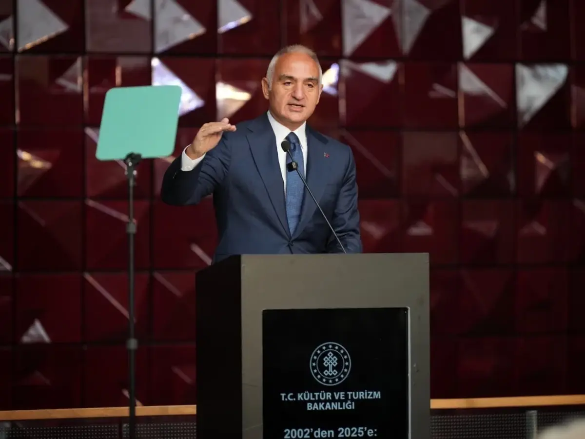 bakan ersoy duyurdu kultur sanatta rekor yili 4SqEPb94