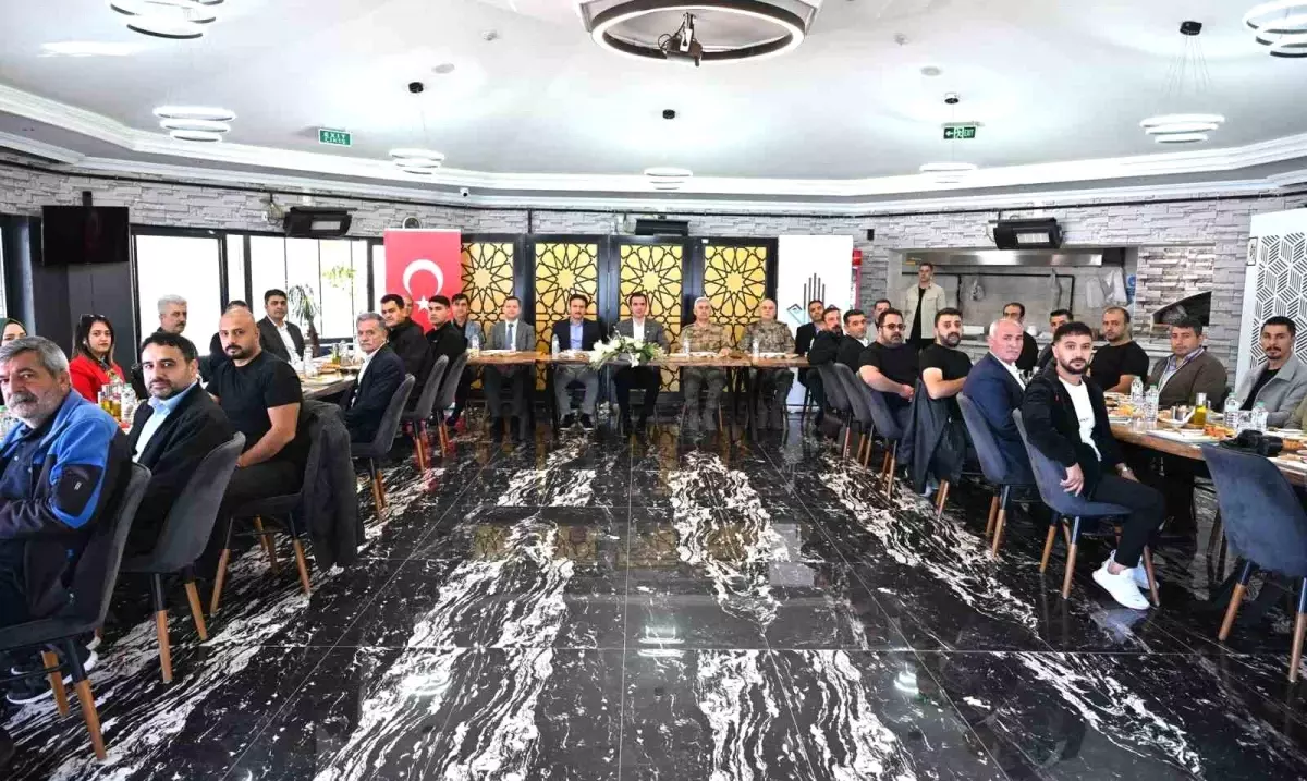 bitlis valisi ahmet karakaya basin mensuplariyla bir araya geldi aUm5OgfF.jpg