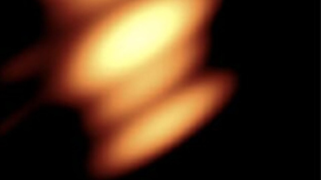 iki kara delik olumcul bir yorunge dansinda tDARXQAF.jpg