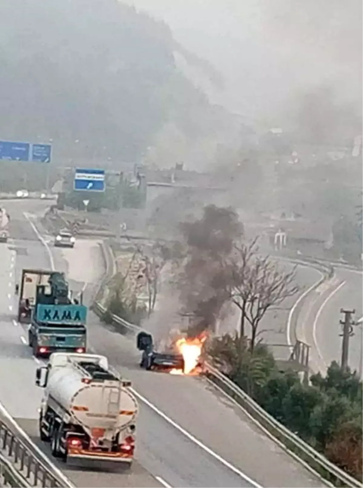 pamukovada seyir halindeki otomobil alev aldi 1aVqjgUa.jpg