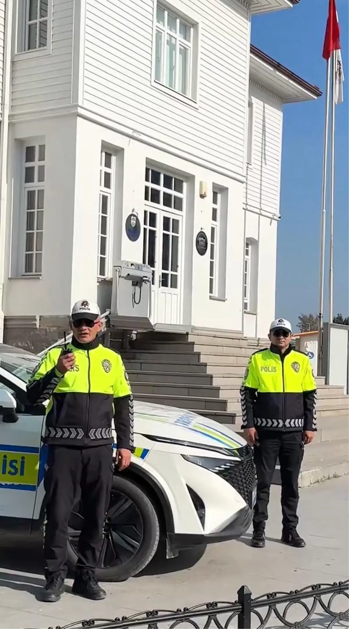 yalova emniyetinde kriptolu telsiz muhabere sistemi ketum kullanima basladi H1Arqlj2.jpg