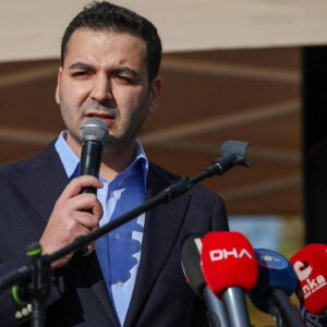 Cem Aydın’dan AKP’nin Gençlik Etkinliğine Sert Eleştiri: “Bedava Şenlikle Gençleri Araba Doldurarak…”