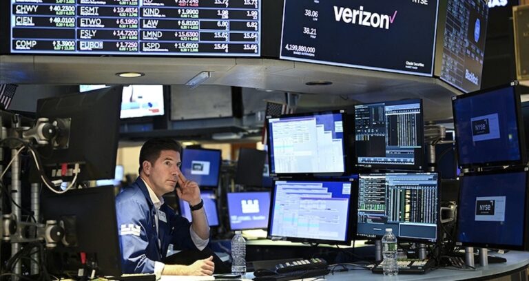 kuresel-piyasalar-denge-arayisinda-wtGdXvry