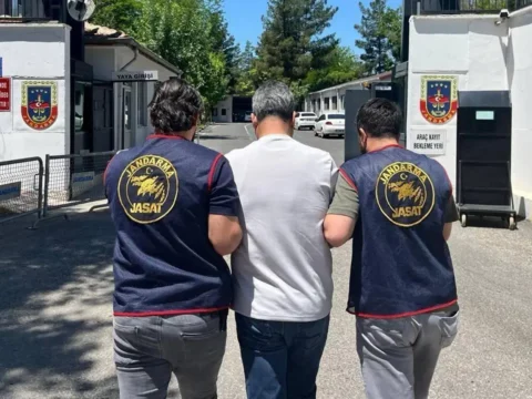 Diyarbakirda operasyon 143 zanliyi jasat yakaladi SM8TfONL