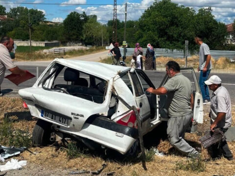 Kastamonuda iki otomobil carpisti 1i cocuk 5 yarali irKlNail